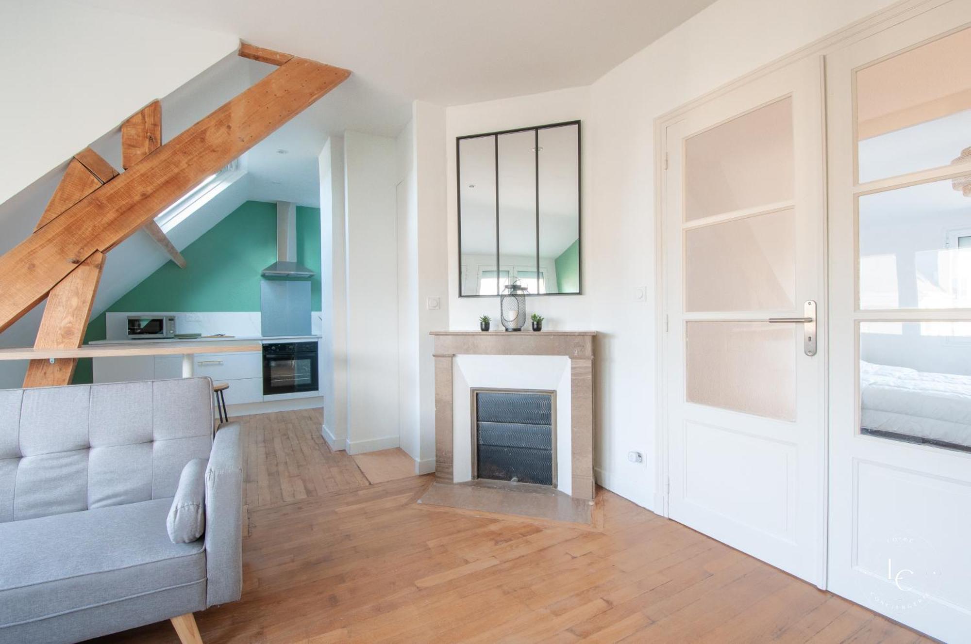 Bright 70M Apartment Near City Center & The Loire オルレアン エクステリア 写真