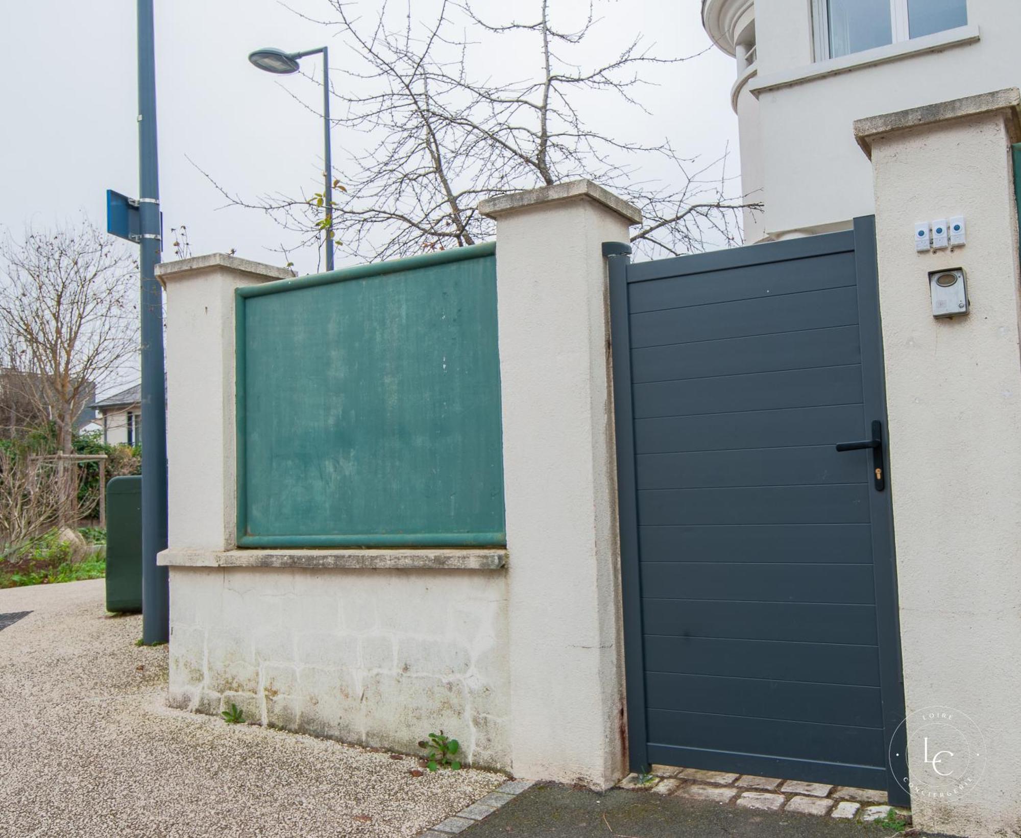 Bright 70M Apartment Near City Center & The Loire オルレアン エクステリア 写真